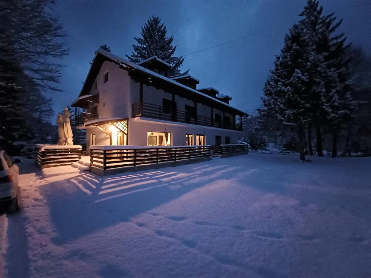 Pensiunea Vinatur Porumbacu de Sus Esterno foto