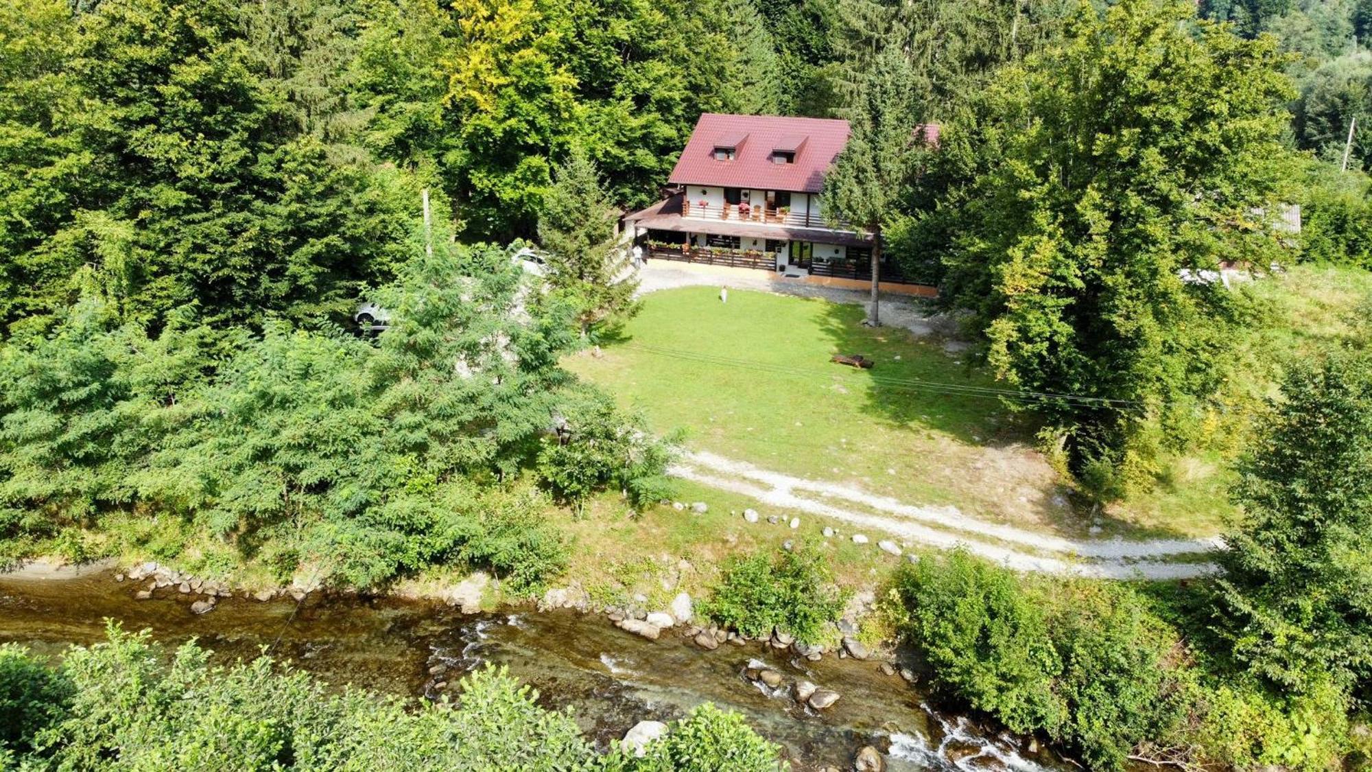 Pensiunea Vinatur Porumbacu de Sus Esterno foto
