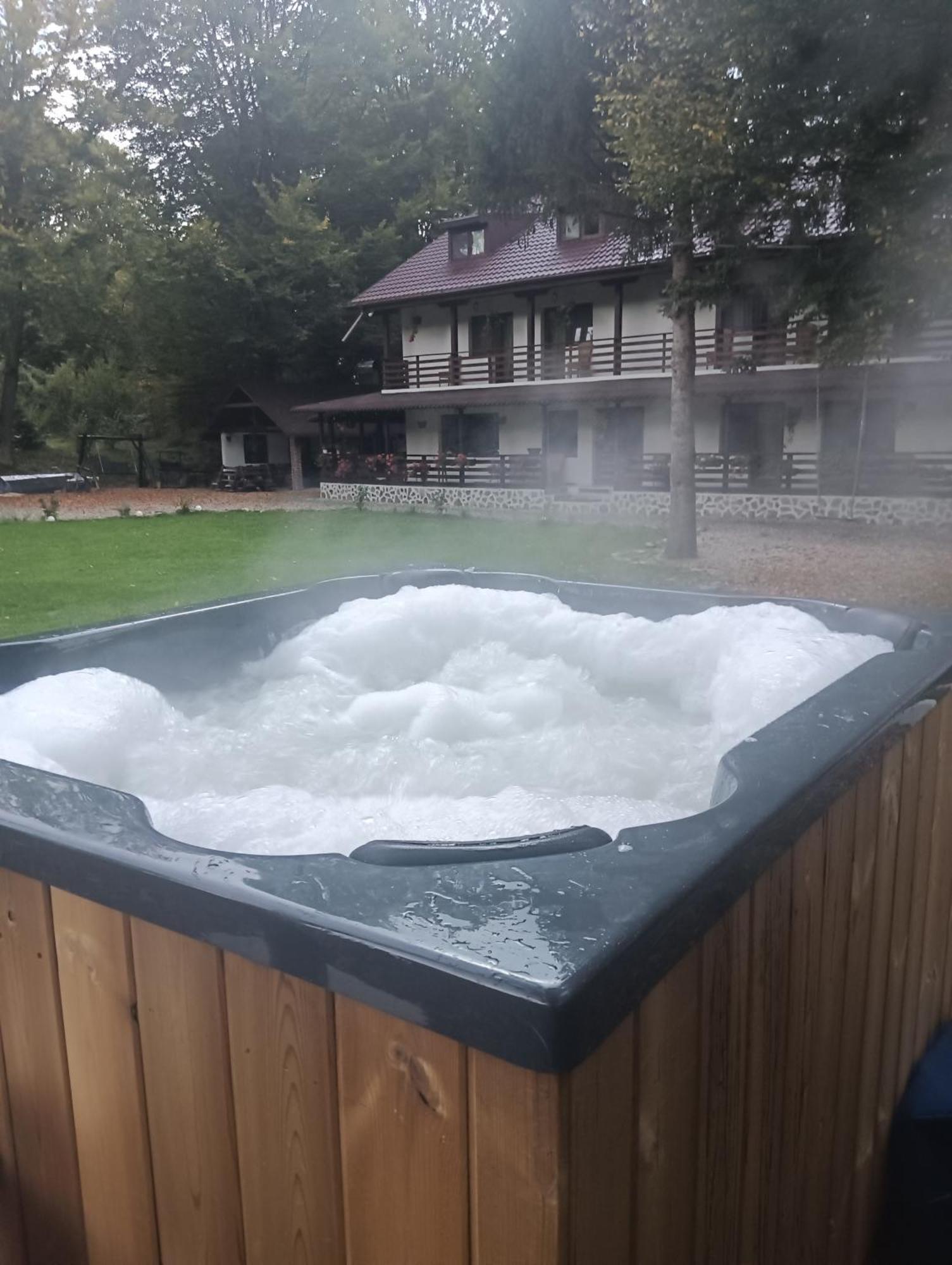 Pensiunea Vinatur Porumbacu de Sus Esterno foto